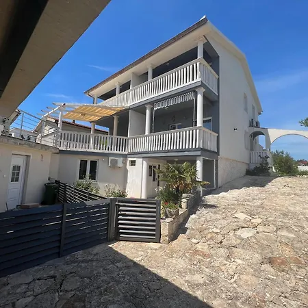 Regi - Marin